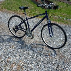 Super Nice Hybrid MED LARGE used Condition READY TO RIDE 