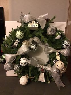 Christmas wreaths by Porshia