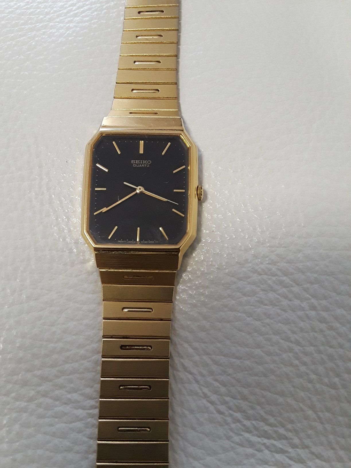 Vintage Seiko Gold Tone 5Y95-5020 R0 rectangle case men's watch