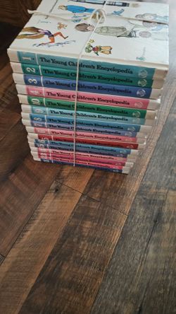 1988  Young Childrens Encyclopedia Britannica