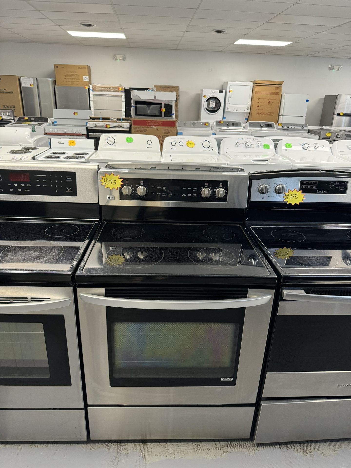 LG ) Electric Stove used as new Works Perfectly 1216 Hartford Turnpike Vernon CT