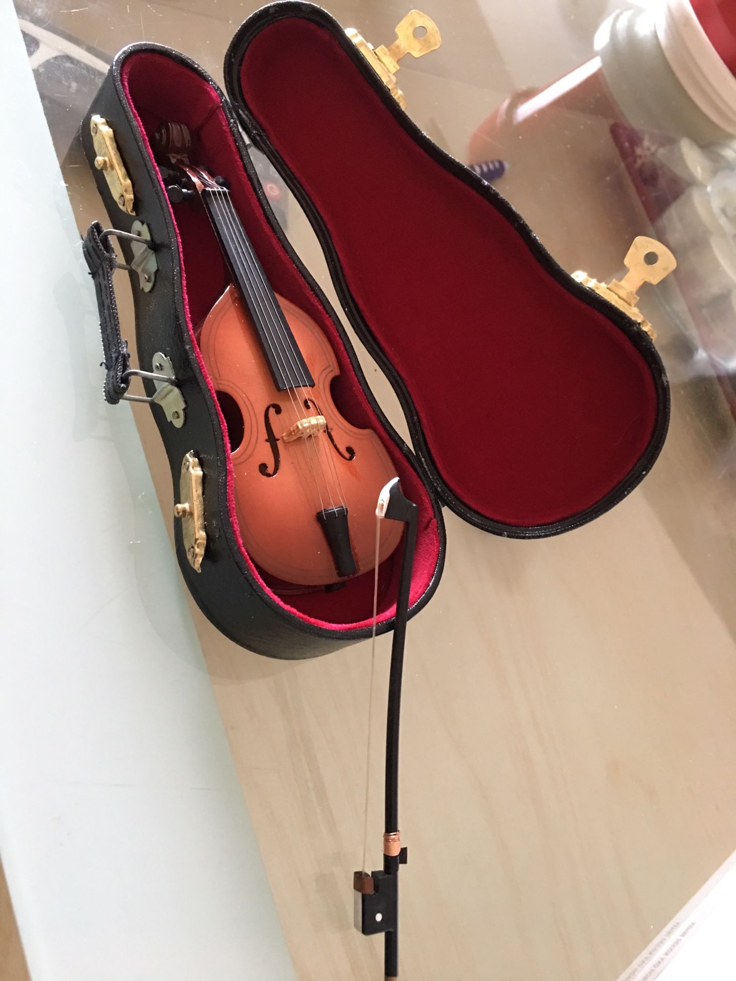 Portable violin