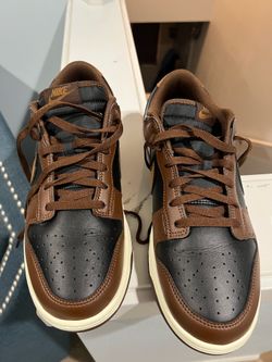 Nike Dunk Low size 11.5 (like new)