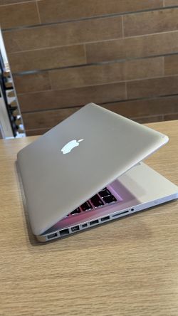 Apple MacBook Pro 13”’ I5/8GB/256GB SSD $140