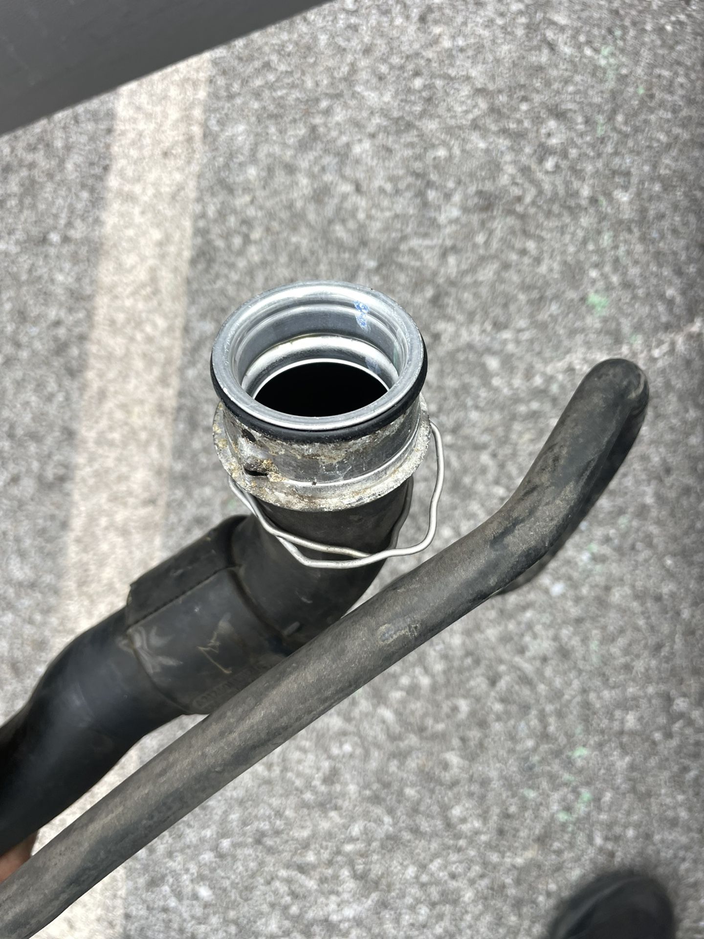 Mercedes E(contact info removed)-2013 Upper Hose