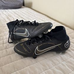 Nike Mercurial Superfly 8 Elite Size 7 Men / Size 8.5 Women