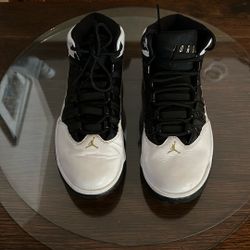 Jordan Max Aura White Black Gold