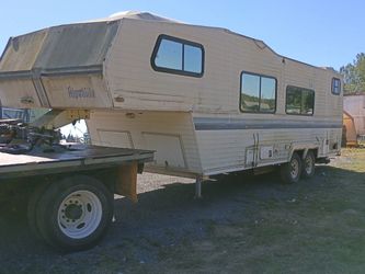 Alpenlite fifth wheel who needs a roof over your head winter coming