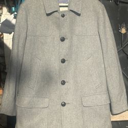 PENDLETON 100% VIRGIN WOOL COAT – SIZE 42 – MADE IN USA – $20 (Retail $250+)