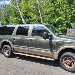 2005 Ford Excursions 