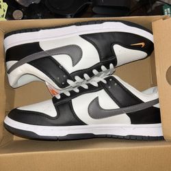 Nike Dunk Low Mini Swoosh 