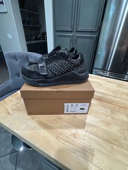 Burberry shoes