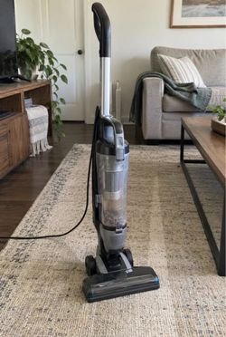 Upright Bagless Vacuum Cleaner