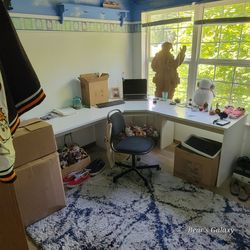 White Corner Desk, Free