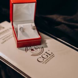 New 14K White Gold Diamond Earrings 0.33ct G/VS2 CGL Certified