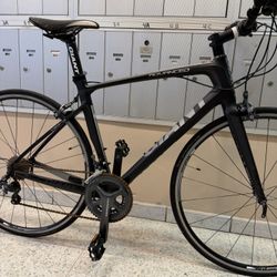 GIANT DEFY ADVANCED (CARBON BIKE)…