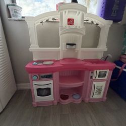 Play Kitchen