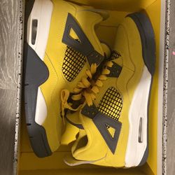 Thunder Yellow Jordan 4 