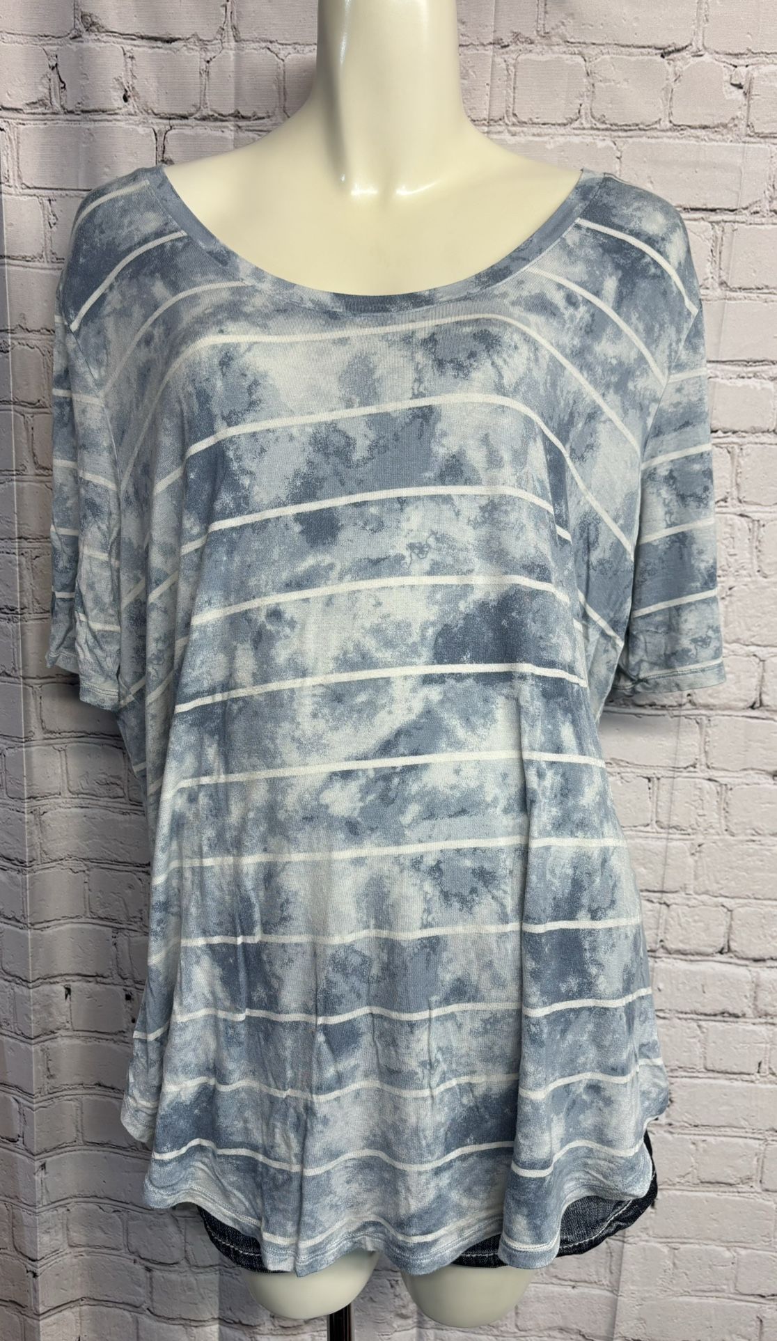 Women’s Size 2X Maurice’s 24/7 Shirt