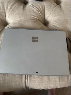 Microsoft Surface pro 6 w/Keyboard 500gb HD 16GB RAM