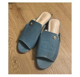 Brand new Womens Chunky Heels Sandals