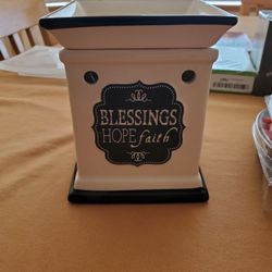 Wax Warmer & 3 Unopened Packs Of Wax