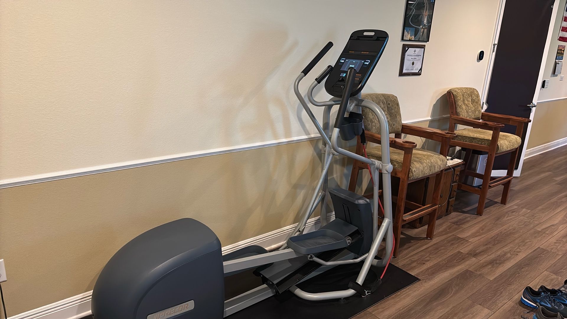 Precor 245 Elliptical