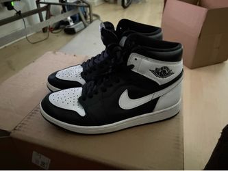 Men’s Nike air Jordan’s black & white