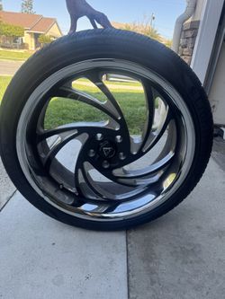 24” Azad AZ Drip Wheels And Tires