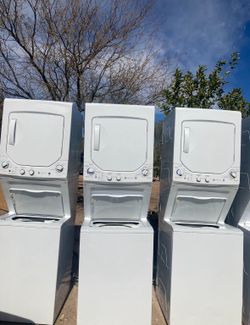 24" STACKABLE'S WASHER DRYER COMBO (ELECTRIC)