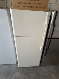 Beige Top-Freezer Refrigerator