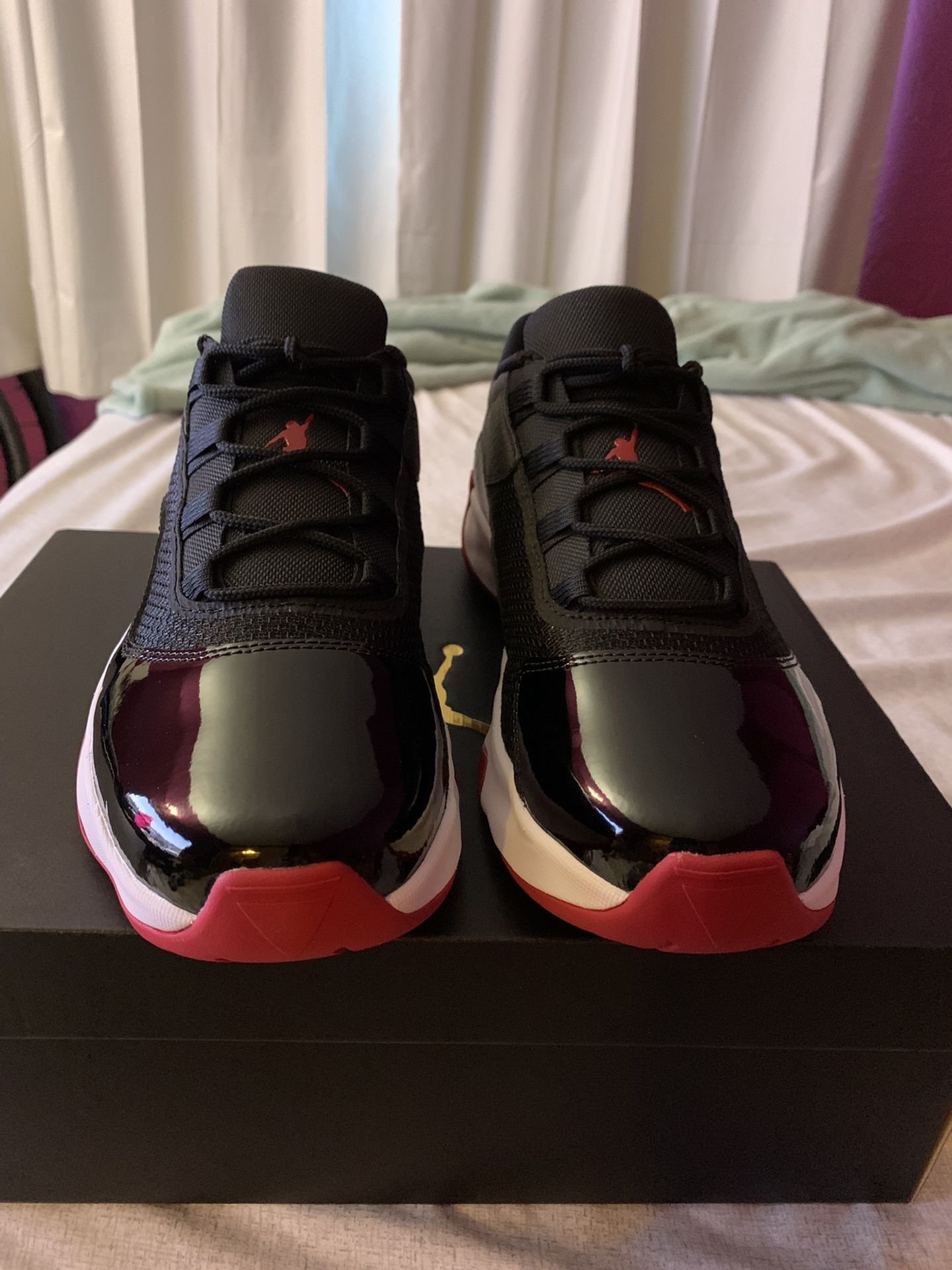 Air Jordan 11 CMFT LOW 