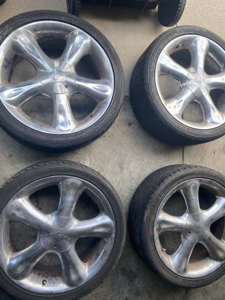 18 Inch Rims 4 Lug Universal Rims and Tires