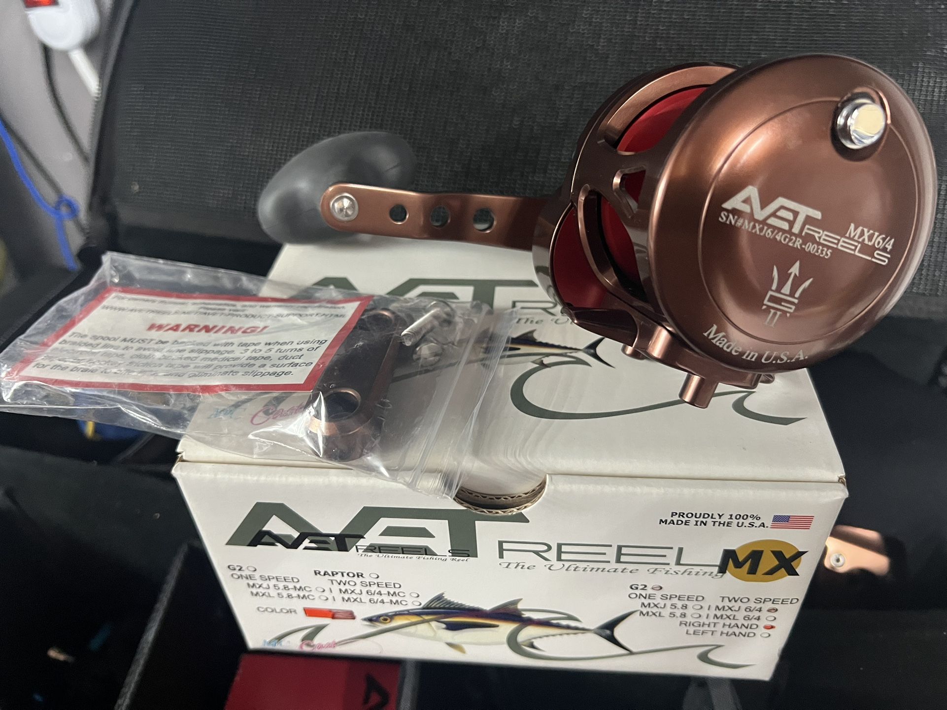 Avet MXJ G2 6/4 2-Speed w/Guide Plate