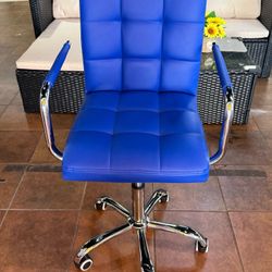 Mid-Back Office Task Chair Ribbed PU Leather Executive Chair Modern Adjustable Home Desk Retro Comfortable Work Chair 360 Degree Swivel with Arms (Blu