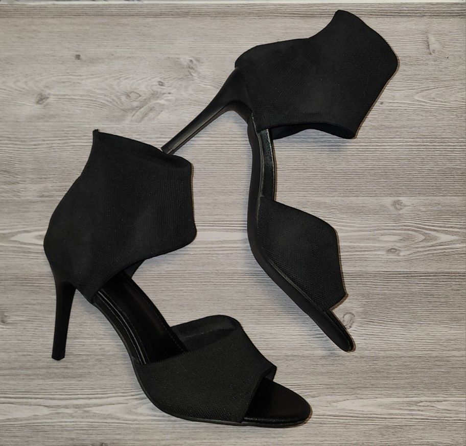 NWOT - NWOT - Sexy Peep-toe Black Heels Women's Size 8.5