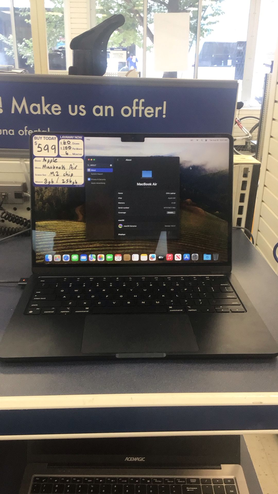 Laptop Apple M2