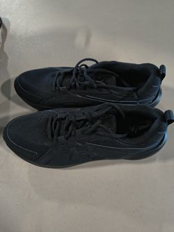 Brand New Pair Of Under Armour Shoes Size 13
