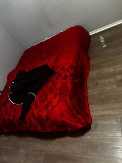 $40 queen bed