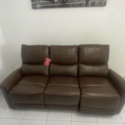 BROWN LEATHER RECLINER Sofa 🤎