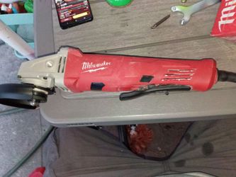 Milwaukee grinder