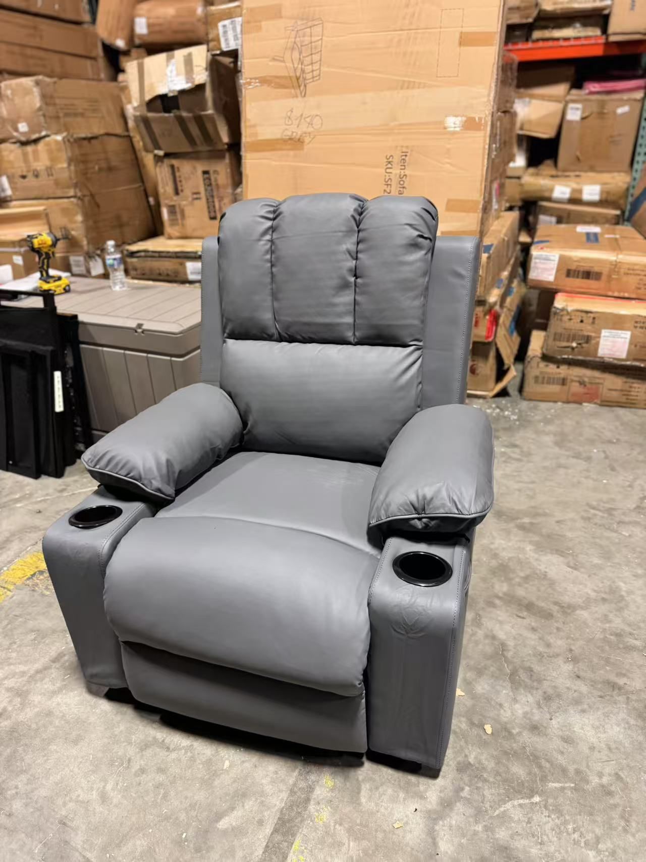 Leather Recliner Chair for Adults, Overstuffed Manual Recliner Chair, Single Sofa with Cup Holder and Side Pockets, Upholstered Chair for Living Rooms