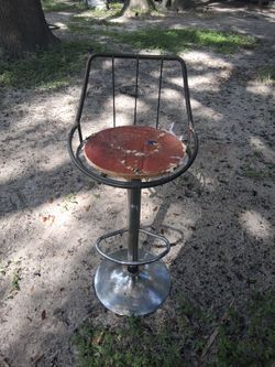 1 Adjustable Bar Stool with Metal Frame