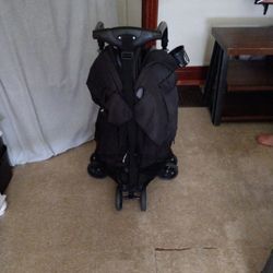 I'm Selling This Two Seat Double Stroller For $100 Nothing Wrong With It Used It Twice My Babies Don't Like It Got A New One