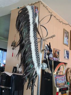 2. Indians Feathers Hat's 🪶 And 2 Indians Pic & a small one, and 1 astic calendar