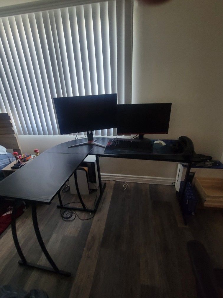 Gaming Desk