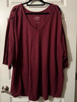 Torrid 5 Super Soft Plush V-Neck Top