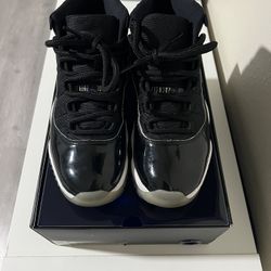 Space Jams Size 8