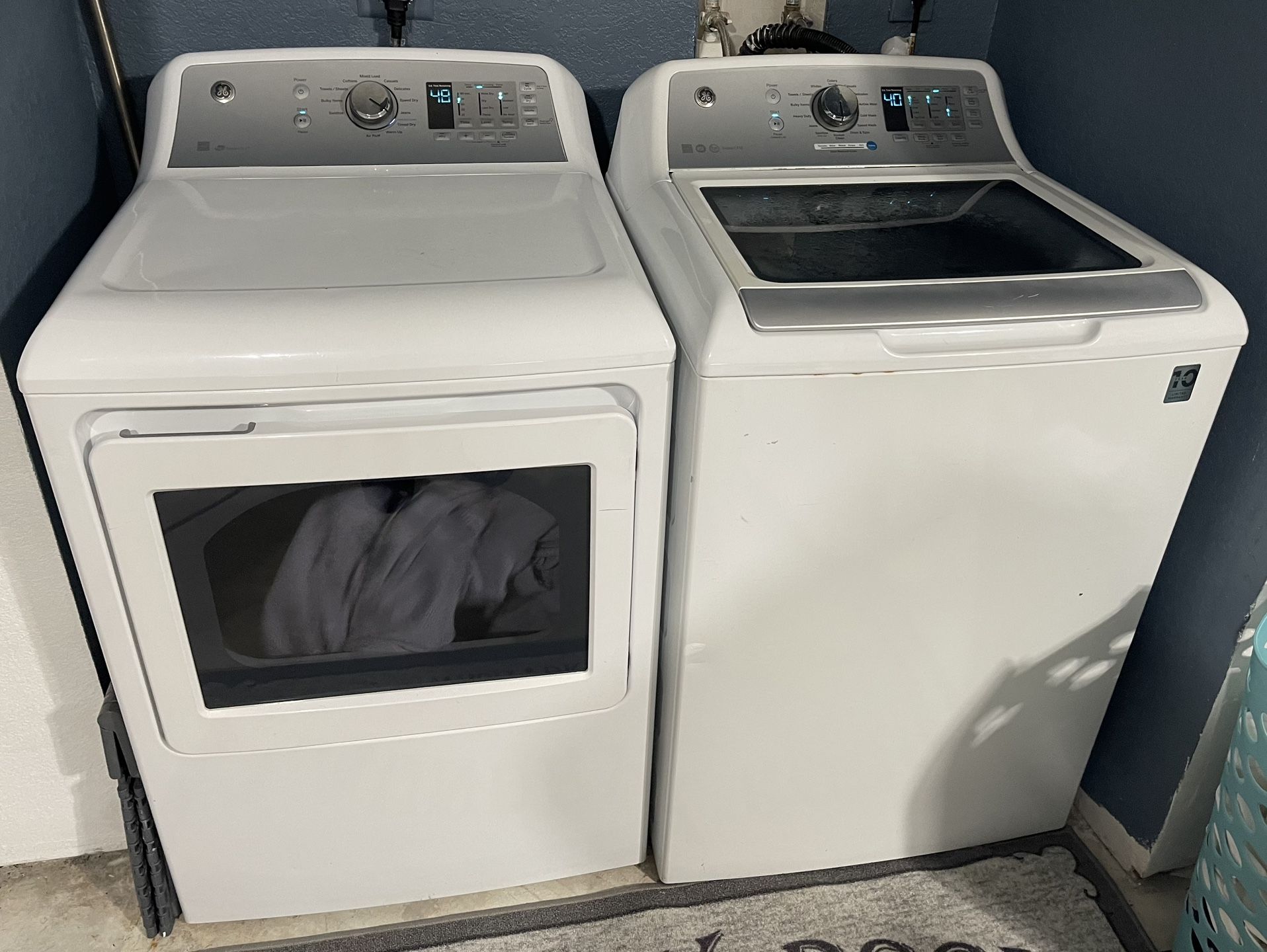 Like New GE Washer And Dryer Set