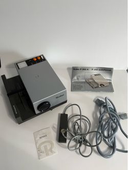 MINT Rollei P350AF Slide Projector With Remote and Slide Cartridge TESTED